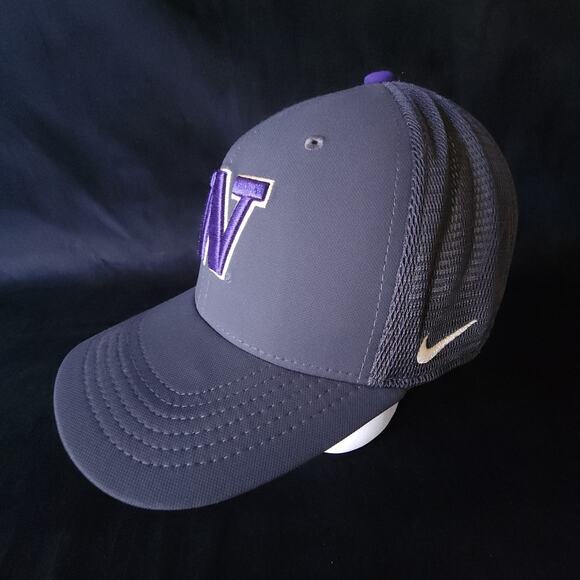Washington Huskies Nike Classic 99 Dri-Fit NCAA Size M / L Gray Cap Mesh Hat - Picture 2 of 9